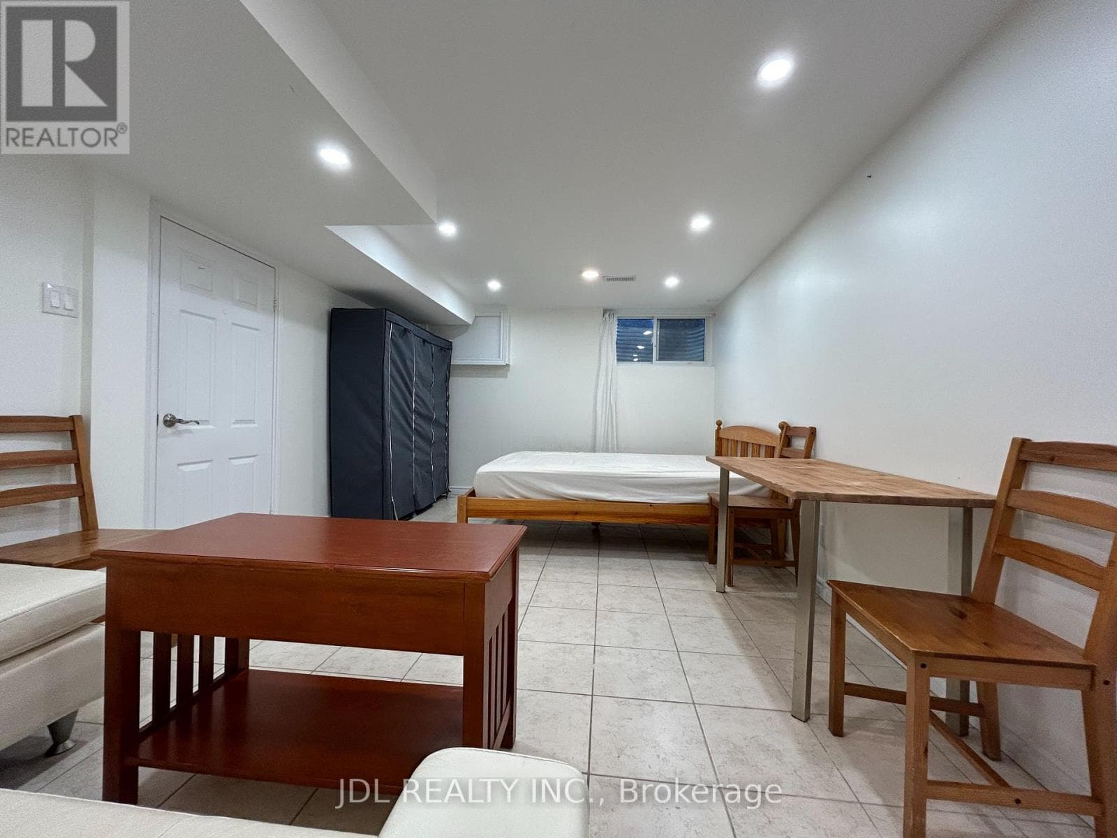 BASEMENT - 10 APACHE TRAIL — Toronto (Pleasant View), Ontario - Main photo