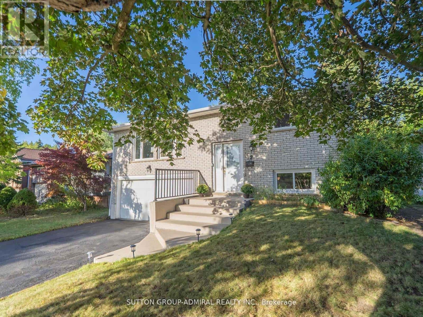 62 SHIELDMARK CRESCENT — Markham (Royal Orchard), Ontario - Photo 2 of 47