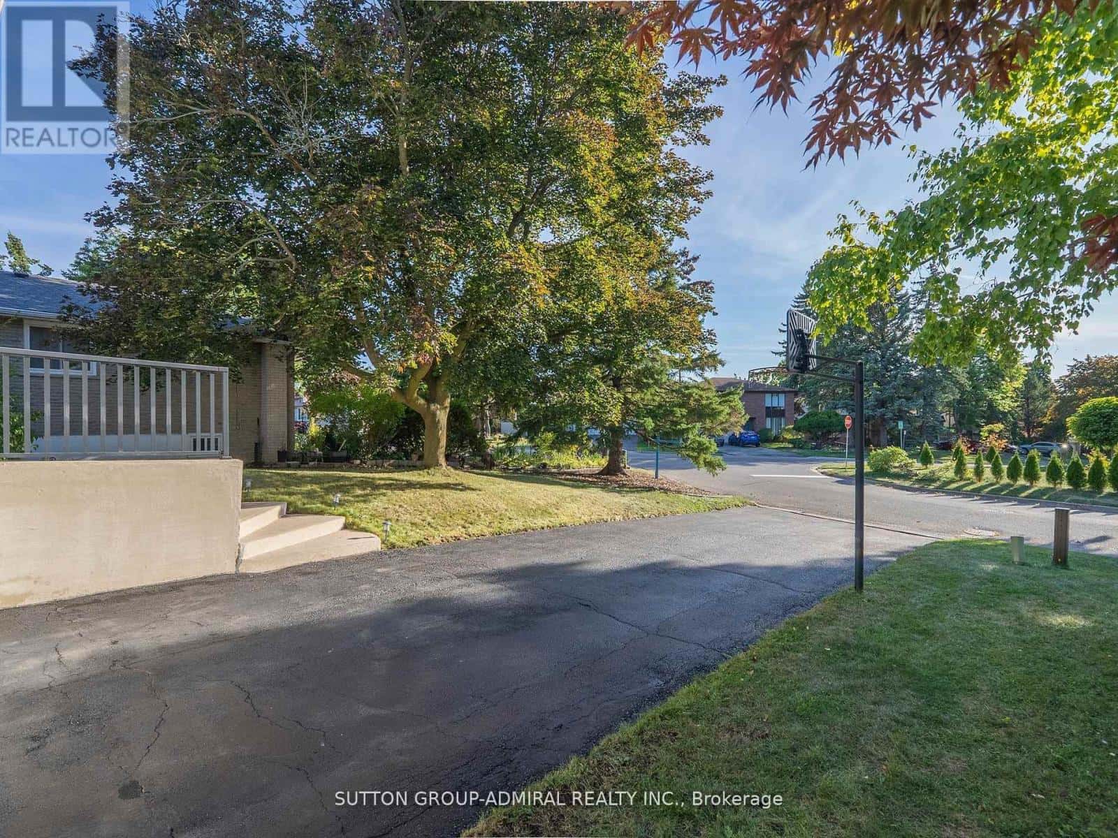 62 SHIELDMARK CRESCENT — Markham (Royal Orchard), Ontario - Photo 4 of 47