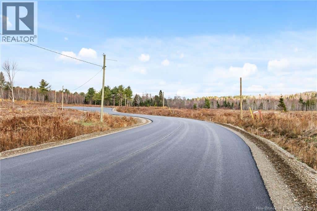 23-8 Finn Crescent — Nackawic, New Brunswick - Photo 3 of 24