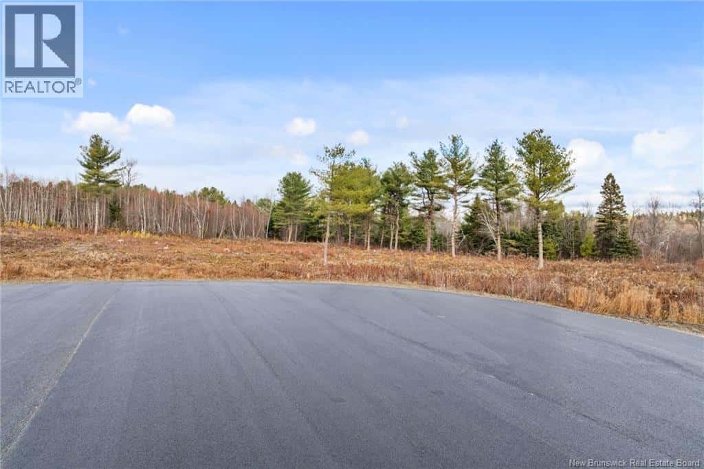 23-6 Finn Crescent — Nackawic, New Brunswick - Photo 2 of 24