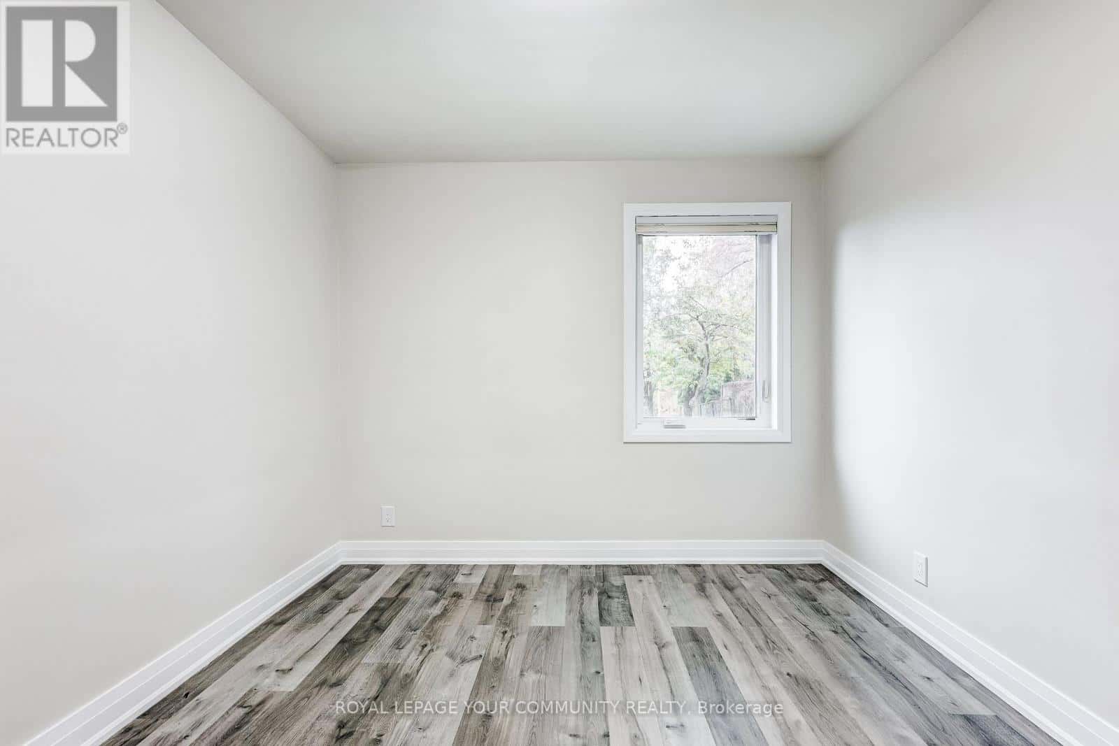 108 ENNERDALE ROAD — Toronto (Caledonia-Fairbank), Ontario - Photo 2 of 36