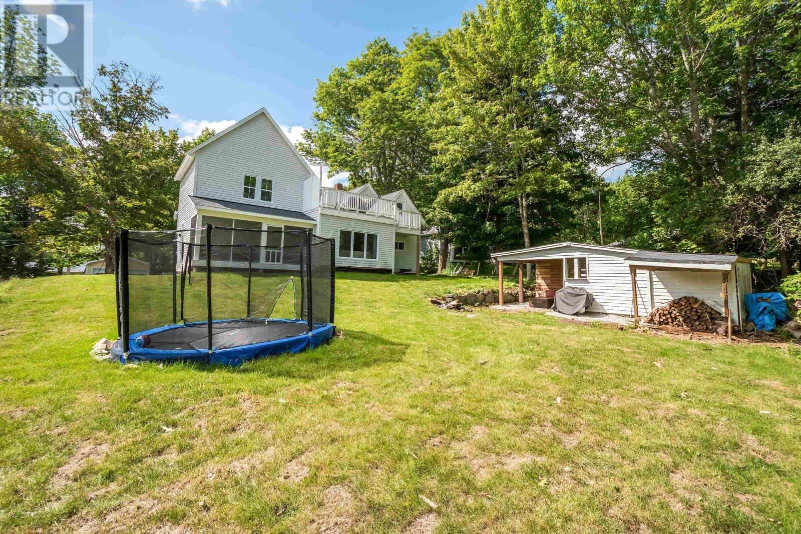 16 Garden Lane — Mahone Bay, Nova Scotia - Photo 4 of 51