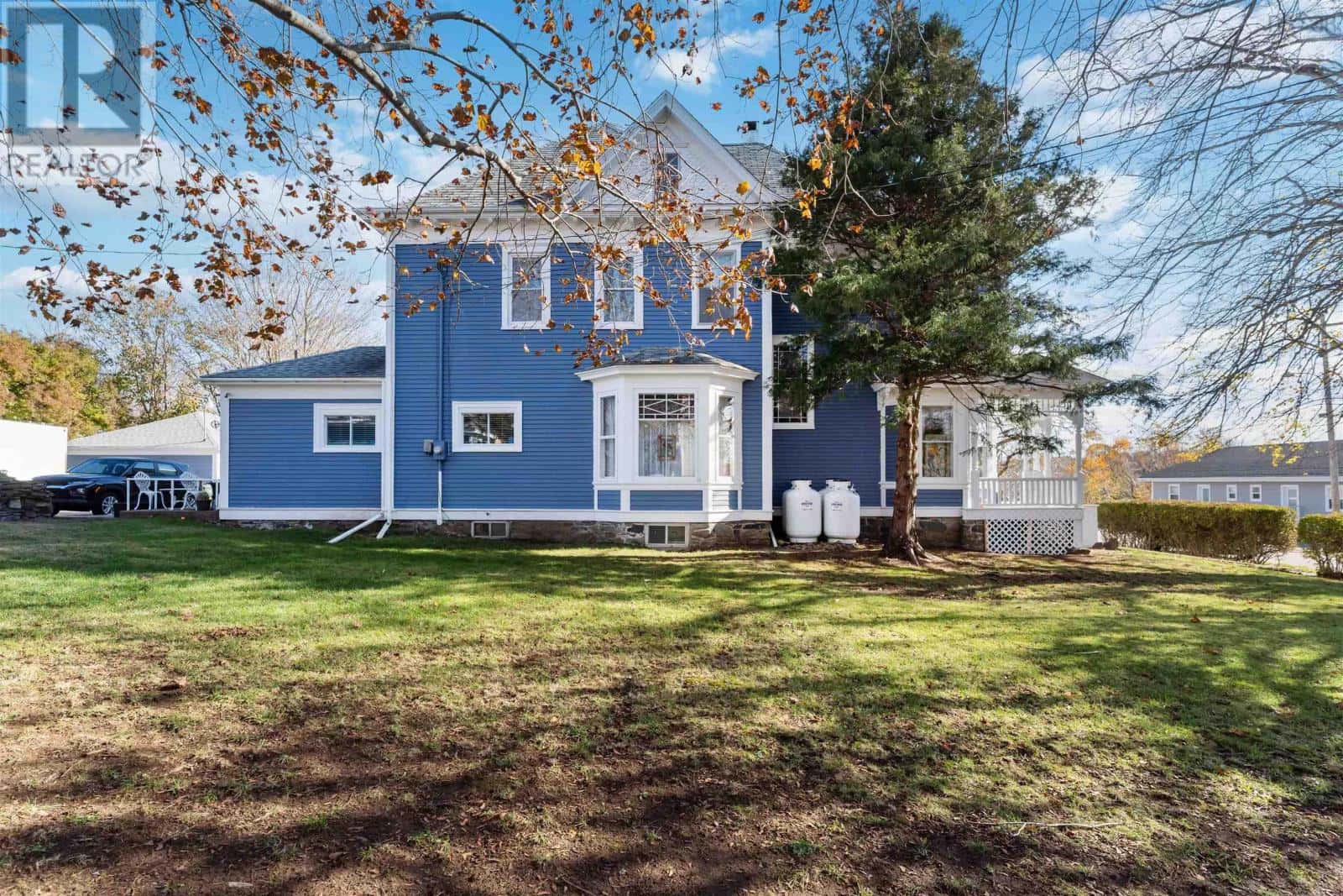 30 Victoria Avenue — Weymouth, Nova Scotia - Photo 3 of 48