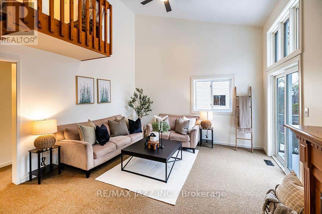 45 MILTON STREET — Bracebridge (Macaulay), Ontario - Photo 5 of 50