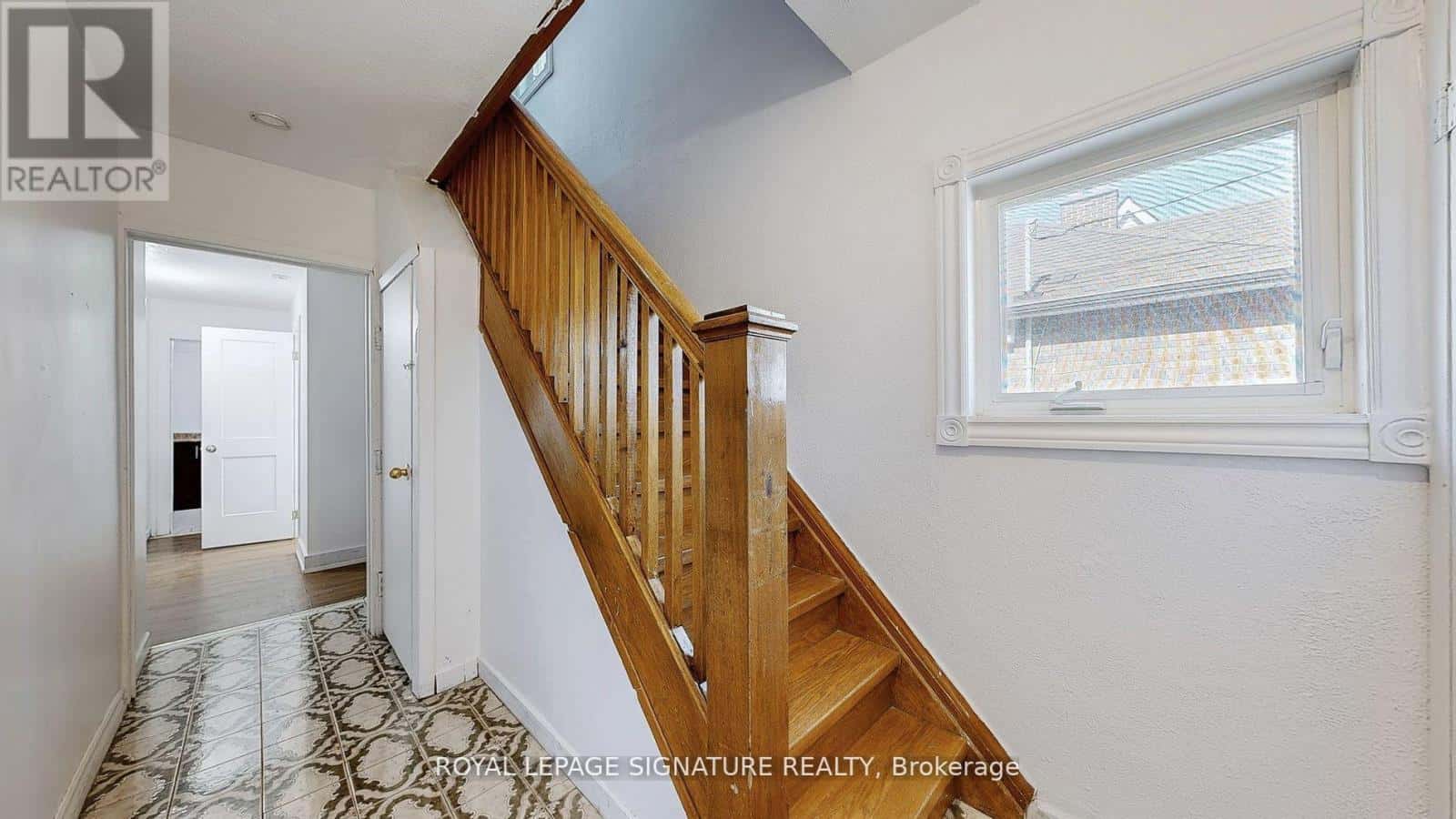 1130 WOODBINE AVENUE — Toronto (Danforth Village-East York), Ontario - Photo 5 of 43