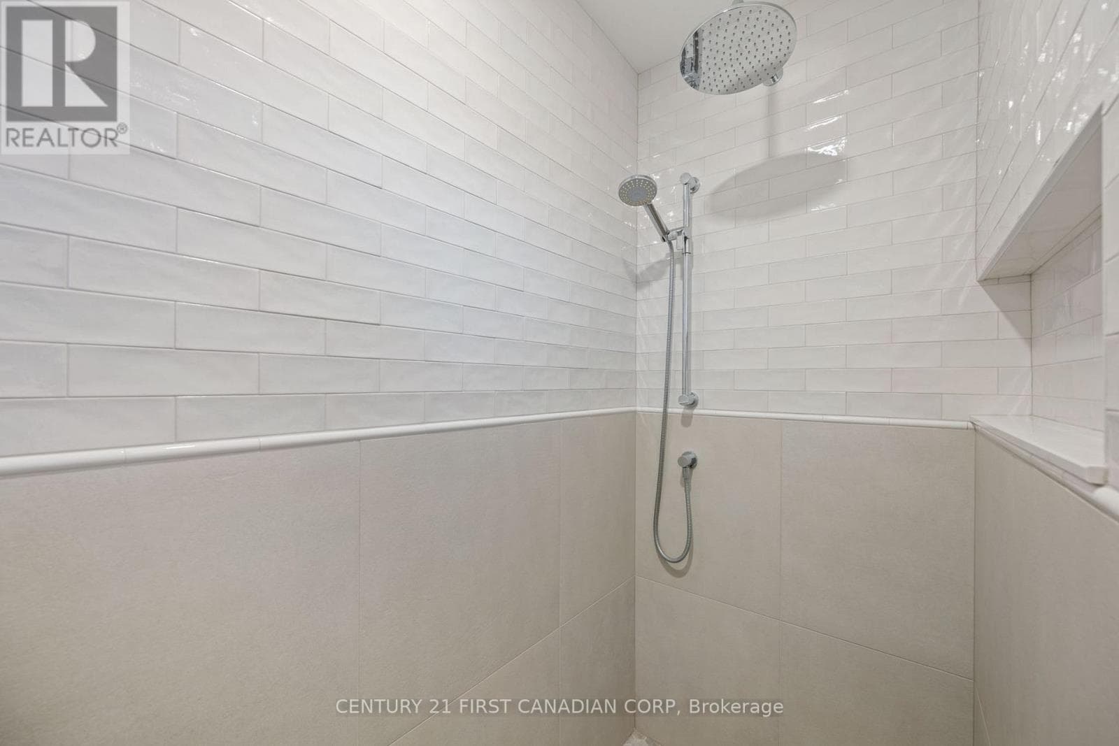 2190 LINKWAY BOULEVARD — London South (South A), Ontario - Main photo