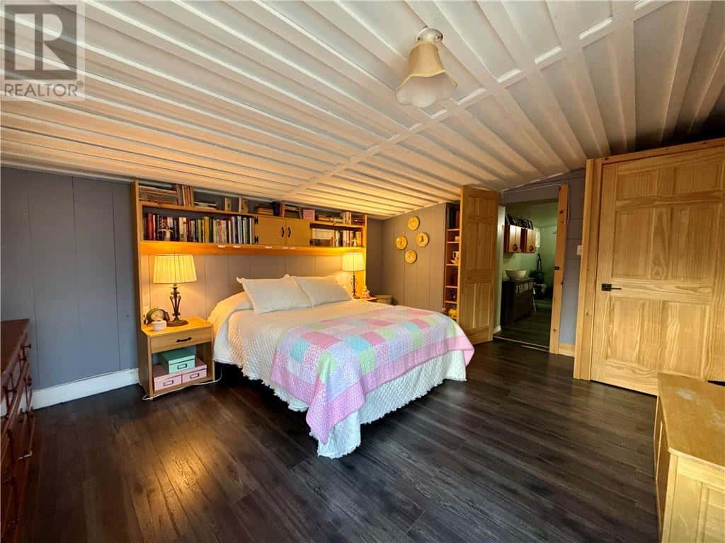 395 King — Massey, Ontario - Photo 2 of 19