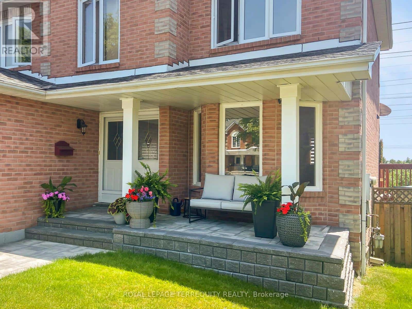 1080 WILDROSE CRESCENT — Pickering (Liverpool), Ontario - Photo 2 of 44