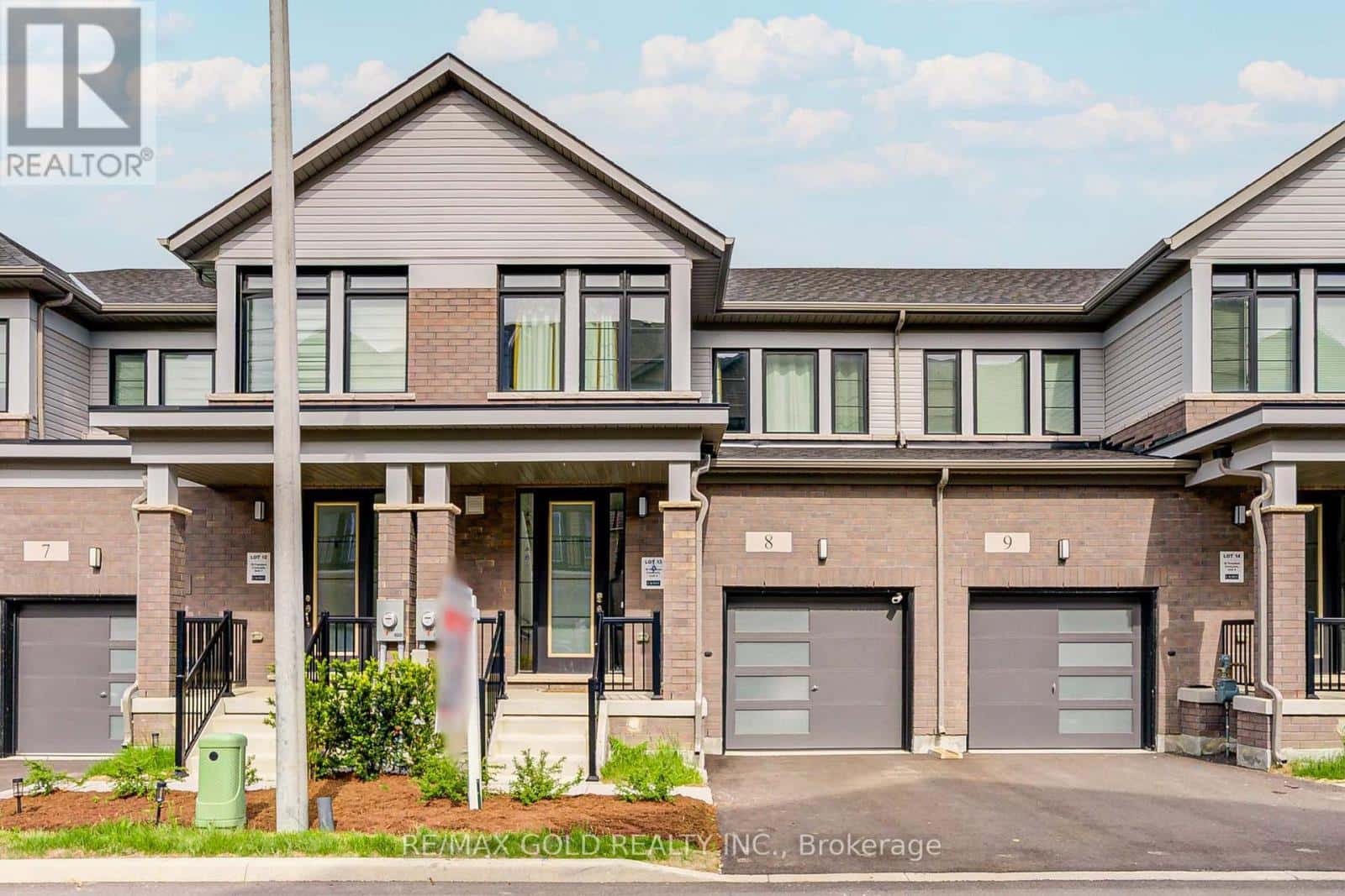 8 - 10 FREEDOM CRESCENT — Hamilton (Mount Hope), Ontario - Photo 4 of 46