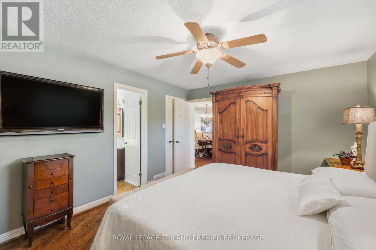 50 Fiddlers Green Road 56