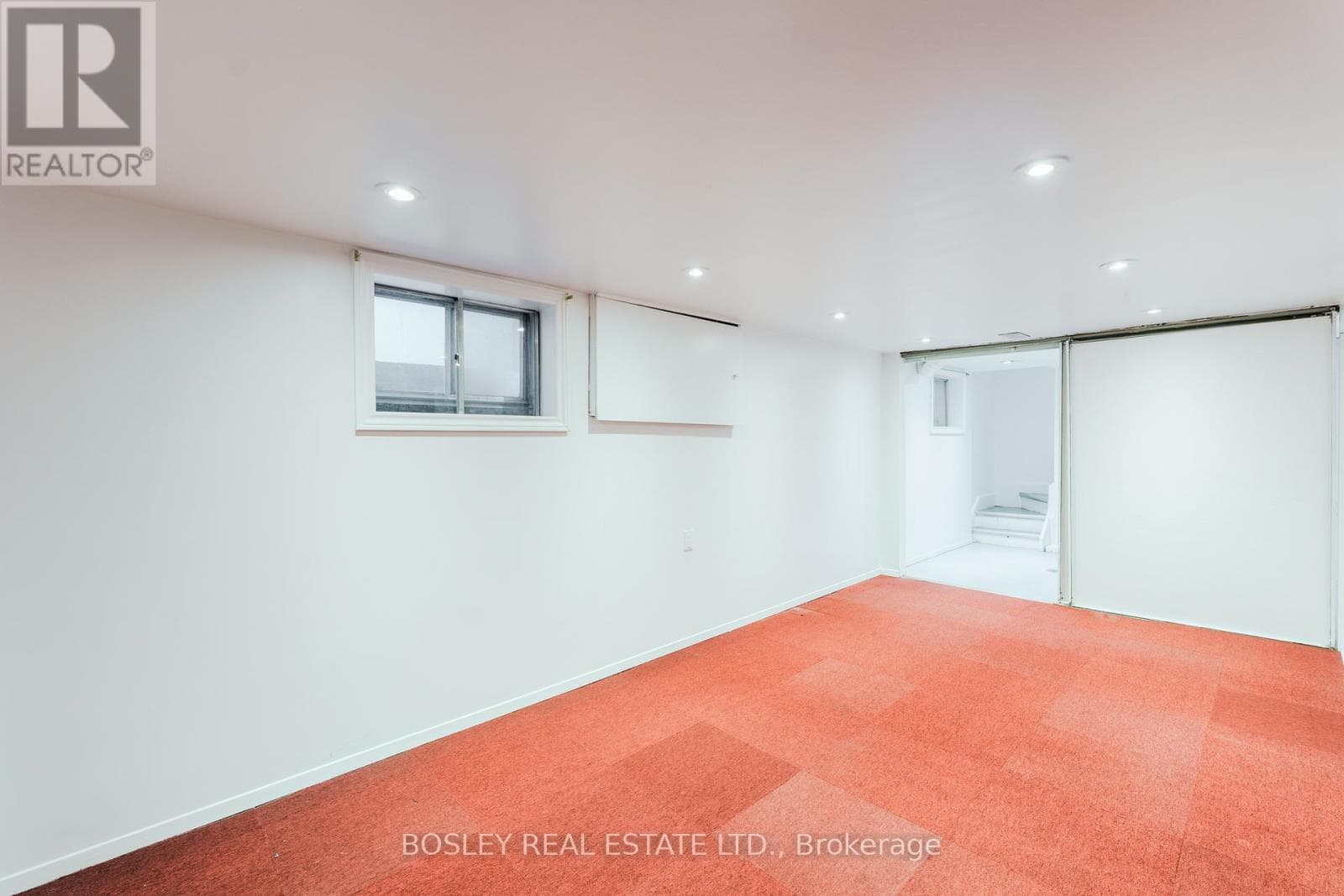 203 VIRGINIA AVENUE — Toronto (Woodbine-Lumsden), Ontario - Main photo