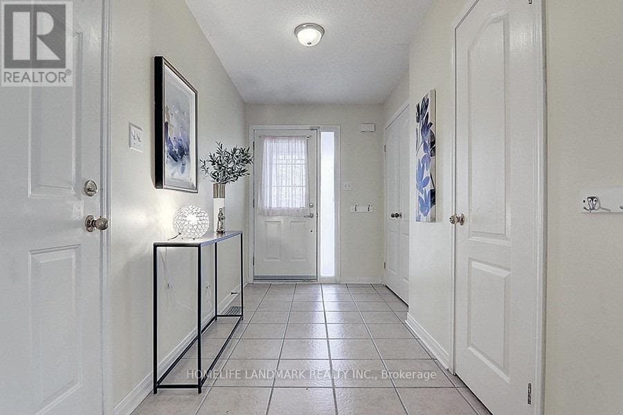 33 BROWNRIDGE PLACE — Whitby (Williamsburg), Ontario - Main photo