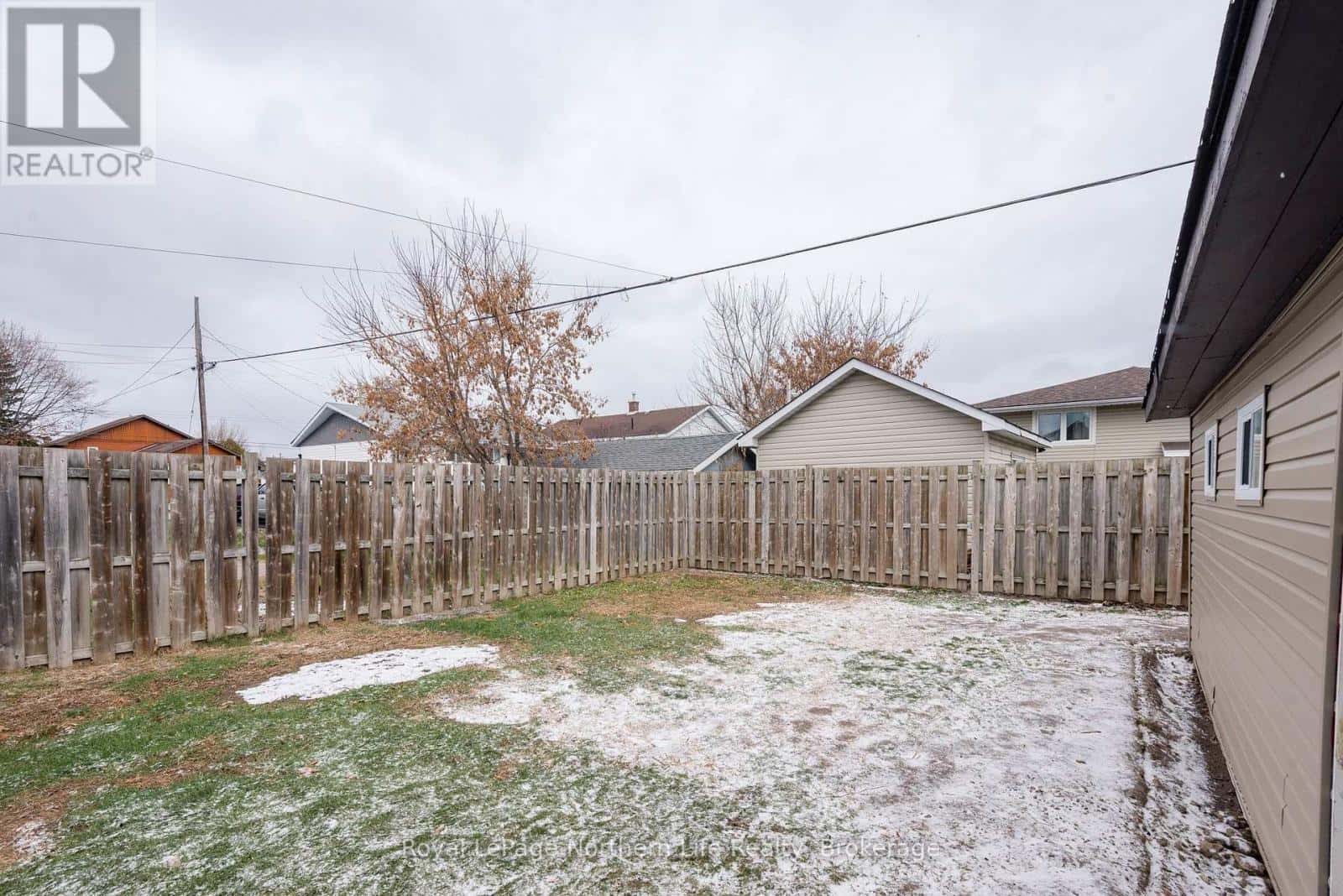 80 LEE AVENUE — North Bay (Ferris), Ontario - Photo 4 of 43