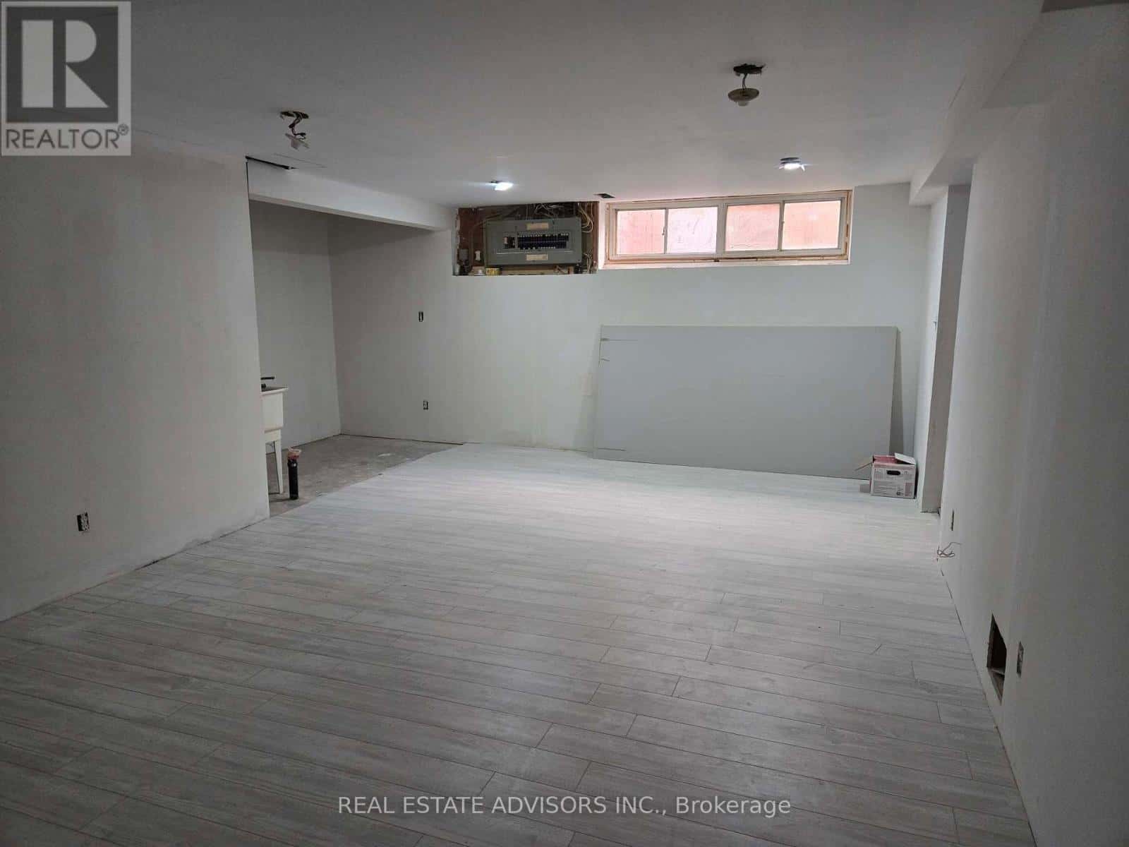 89 EUCLID AVENUE — Toronto (Highland Creek), Ontario - Photo 3 of 23