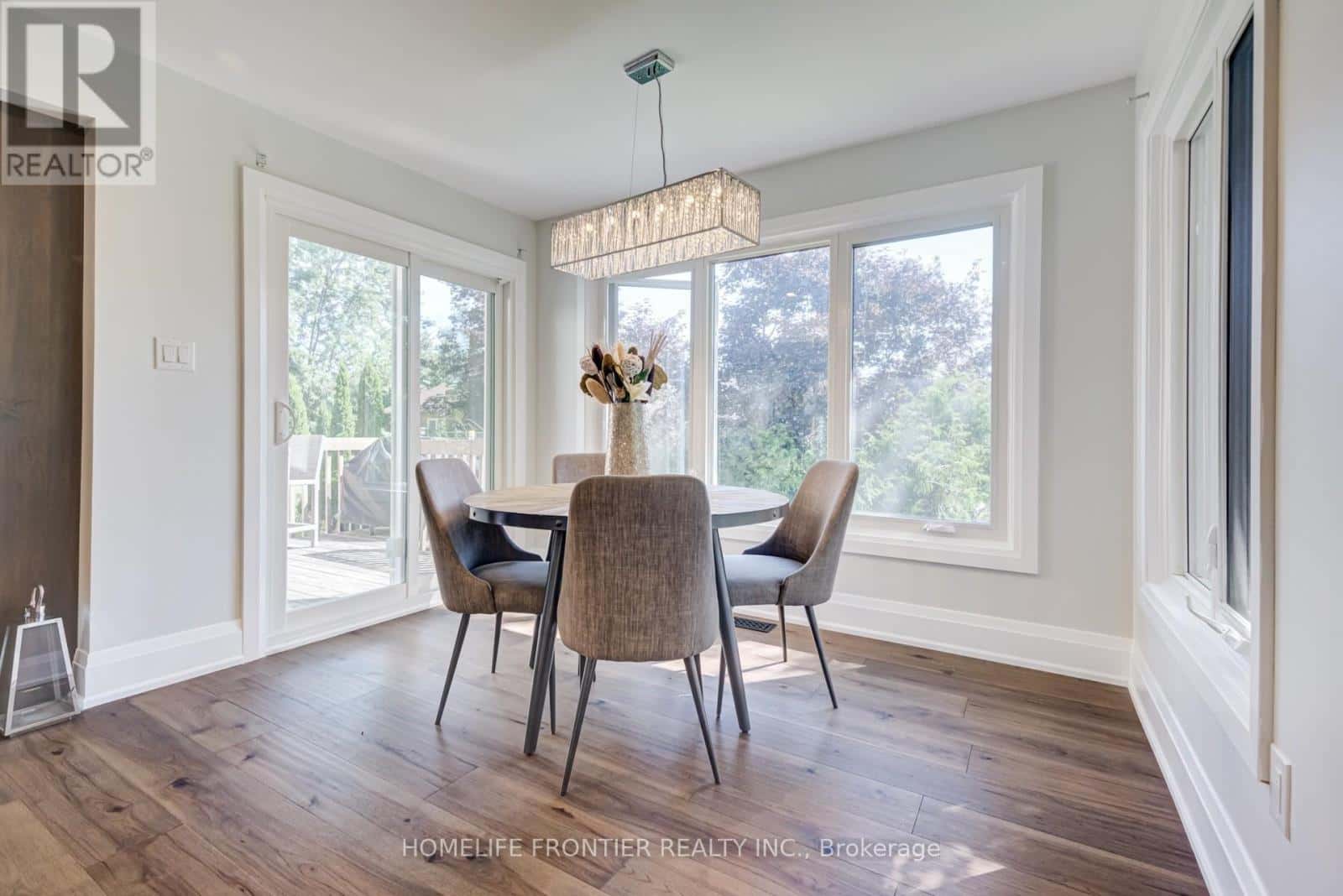 MAIN2ND - 615 SANDFORD STREET — Newmarket (Armitage), Ontario - Photo 4 of 34