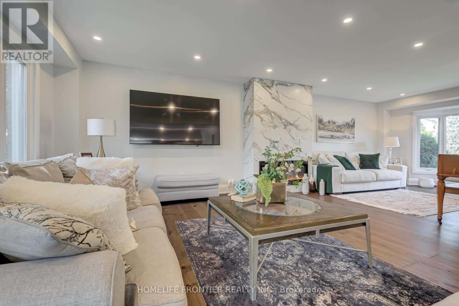 MAIN2ND - 615 SANDFORD STREET — Newmarket (Armitage), Ontario - Photo 3 of 34