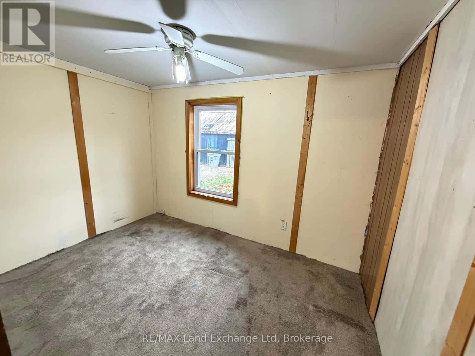 178 JAMES STREET — Central Huron (Clinton), Ontario - Photo 4 of 13