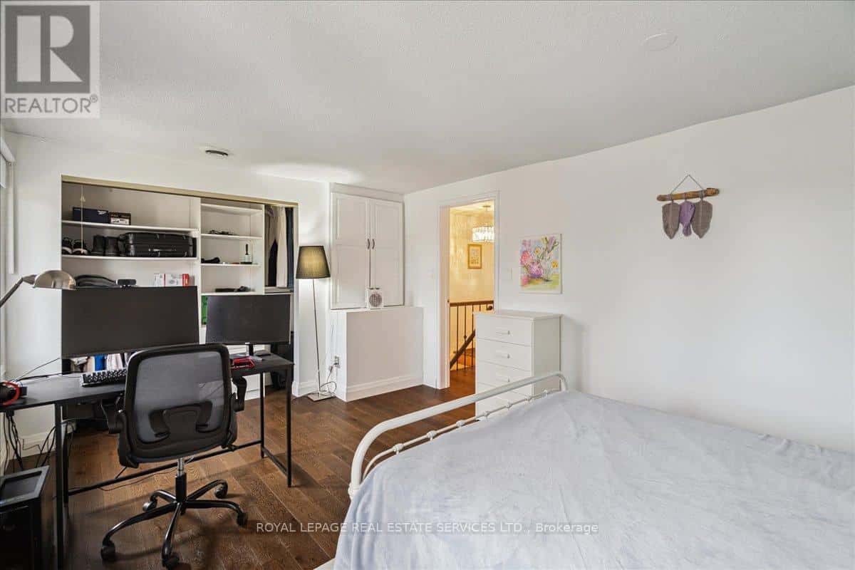 4 - 2070 BRANT STREET — Burlington (Tyandaga), Ontario - Photo 4 of 28