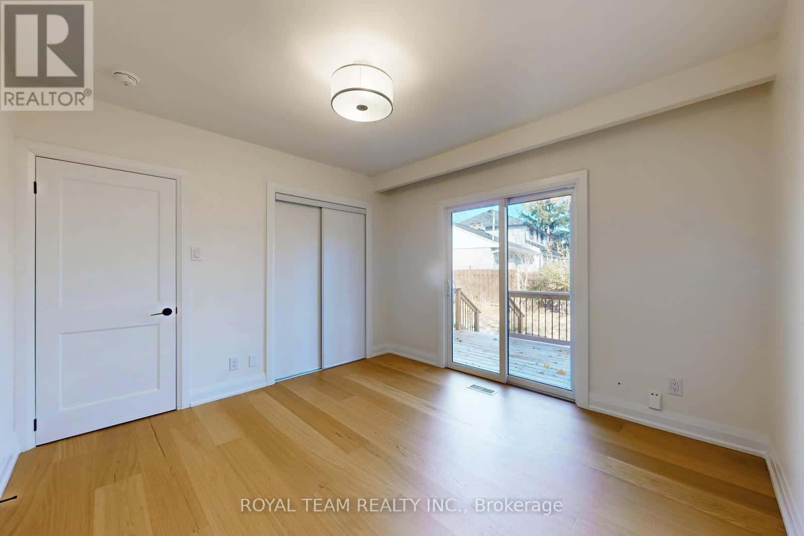 37 MARKLAND DRIVE — Toronto (Markland Wood), Ontario - Photo 3 of 50