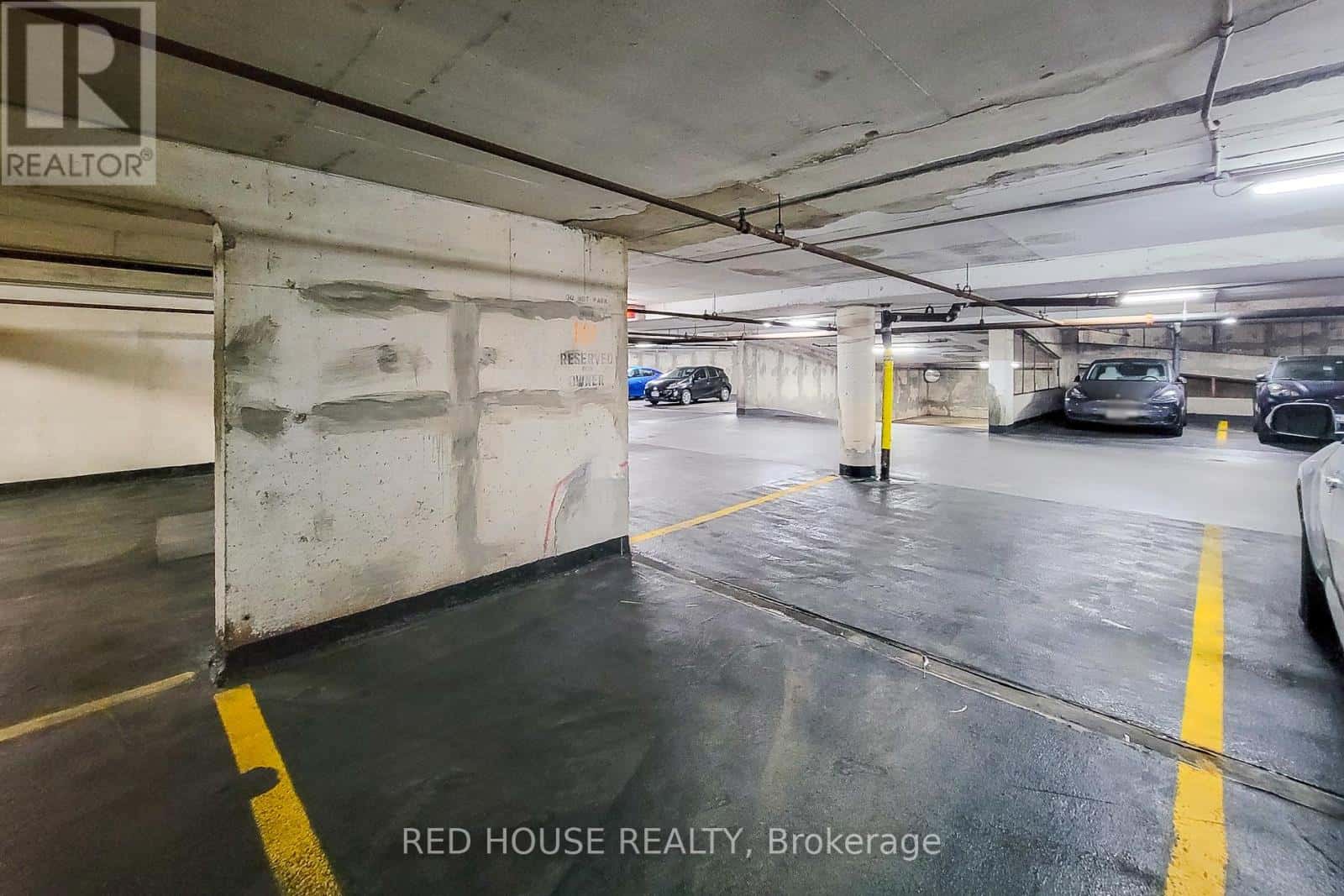 75 Queen Street North 1404