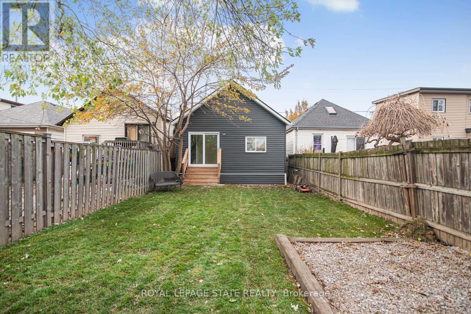 330 FAIRFIELD AVENUE — Hamilton (Homeside), Ontario - Photo 5 of 32