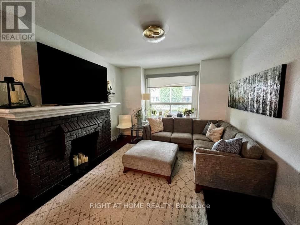 270 GLEBEHOLME BOULEVARD — Toronto (Danforth), Ontario - Main photo