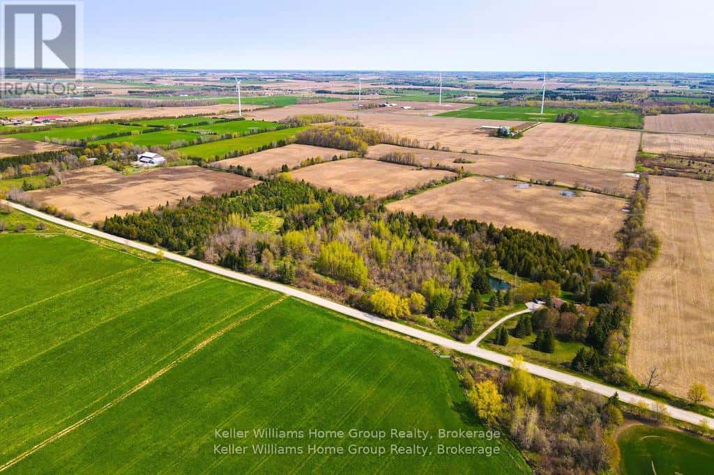 6895 SECOND LINE — Centre Wellington, Ontario - Photo 3 of 5