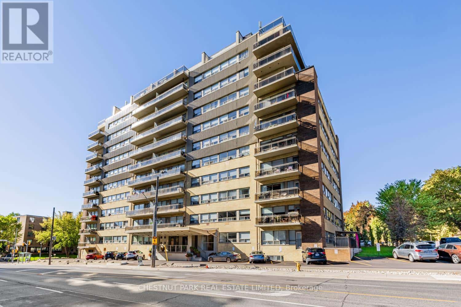 2500 Bathurst Street 105