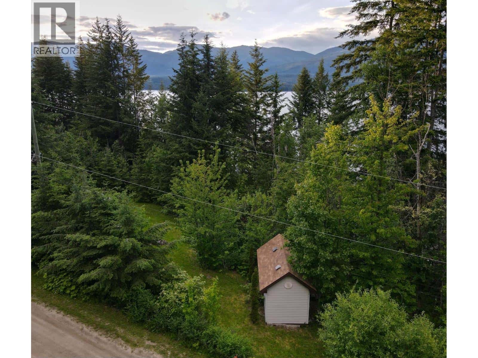 3953 Short Road — Eagle Bay, British Columbia - Photo 2 of 43