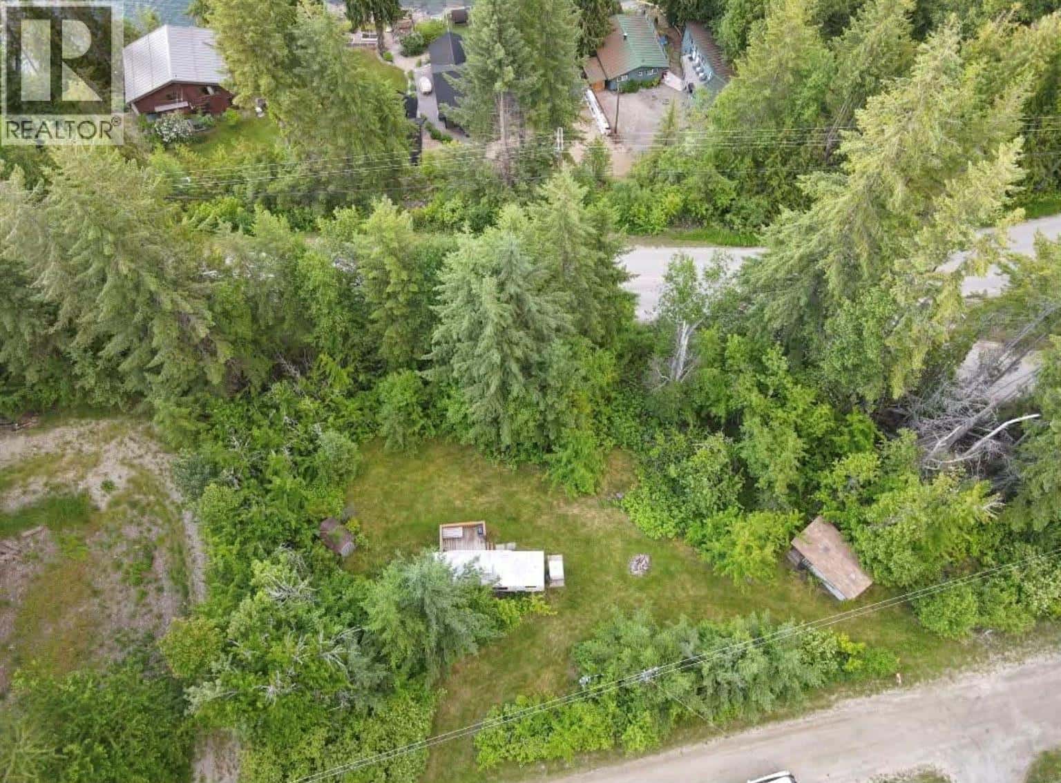 3953 Short Road — Eagle Bay, British Columbia - Photo 3 of 43