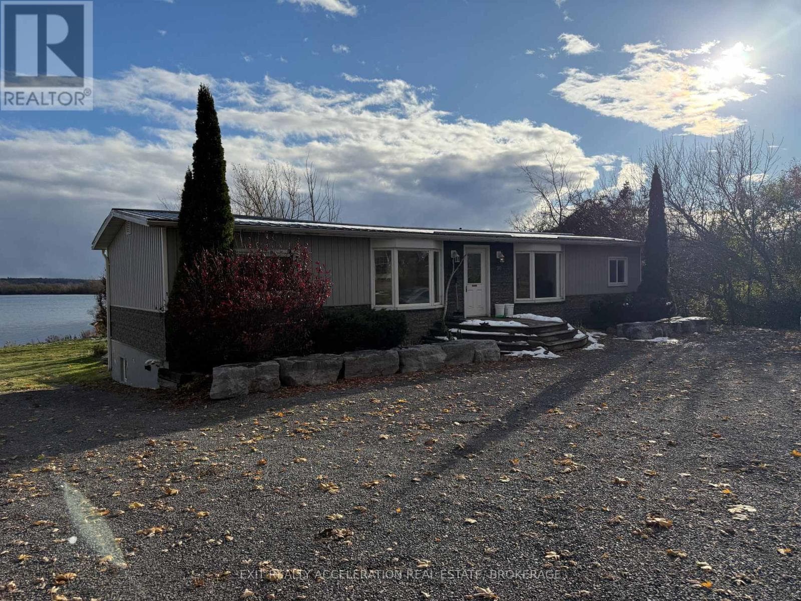 38 MAIN STREET — Deseronto (Deseronto (Town)), Ontario - Main photo