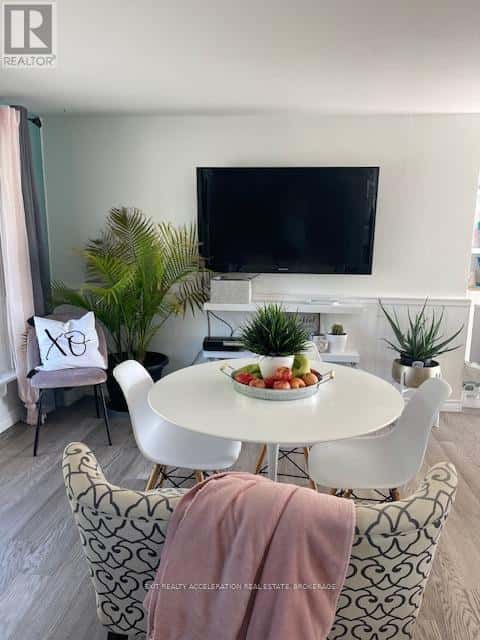 38 MAIN STREET — Deseronto (Deseronto (Town)), Ontario - Photo 4 of 10