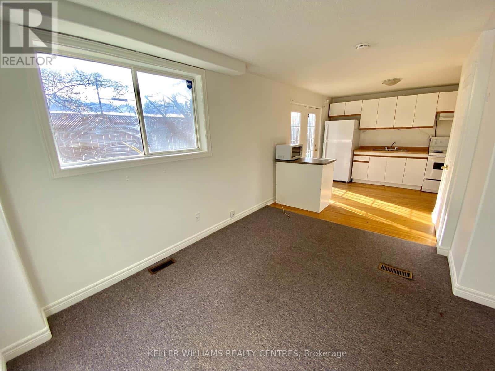 LOWER BACK UNIT - 43 WALTER AVENUE — Newmarket (Bristol-London), Ontario - Photo 5 of 14