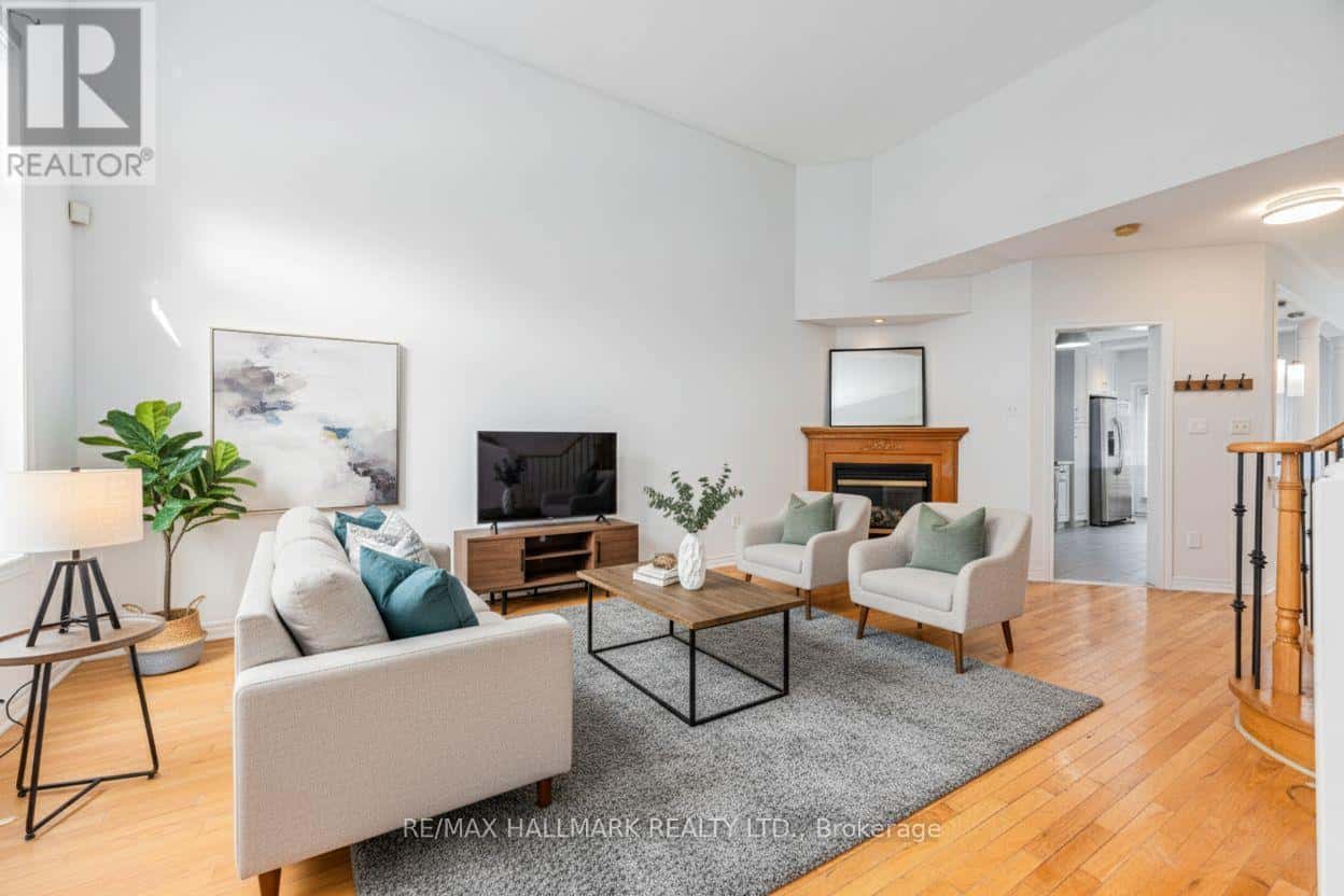 17 OCEANVIEW STREET — Richmond Hill (Rouge Woods), Ontario - Photo 5 of 33