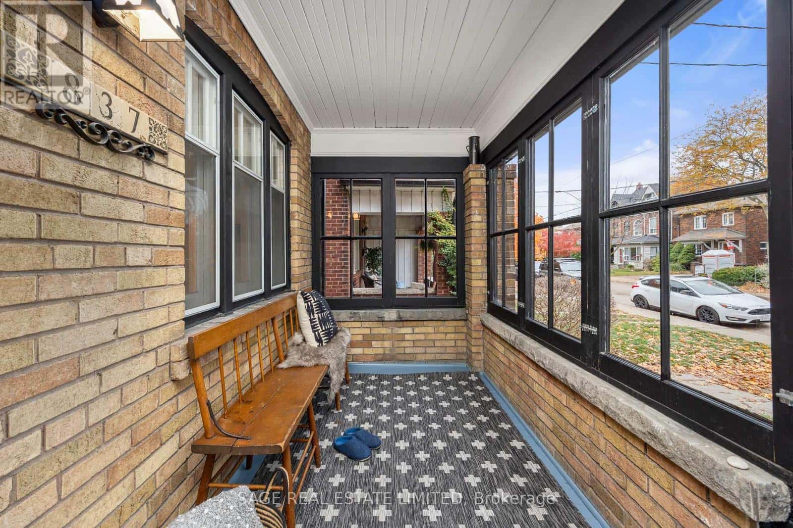 837 WINDERMERE AVENUE — Toronto (Runnymede-Bloor West Village), Ontario - Photo 2 of 33