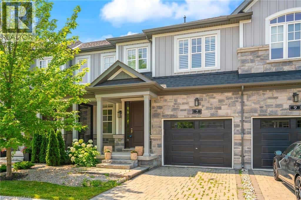 7 WINDSOR Circle — Niagara-on-the-Lake, Ontario - Photo 5 of 37