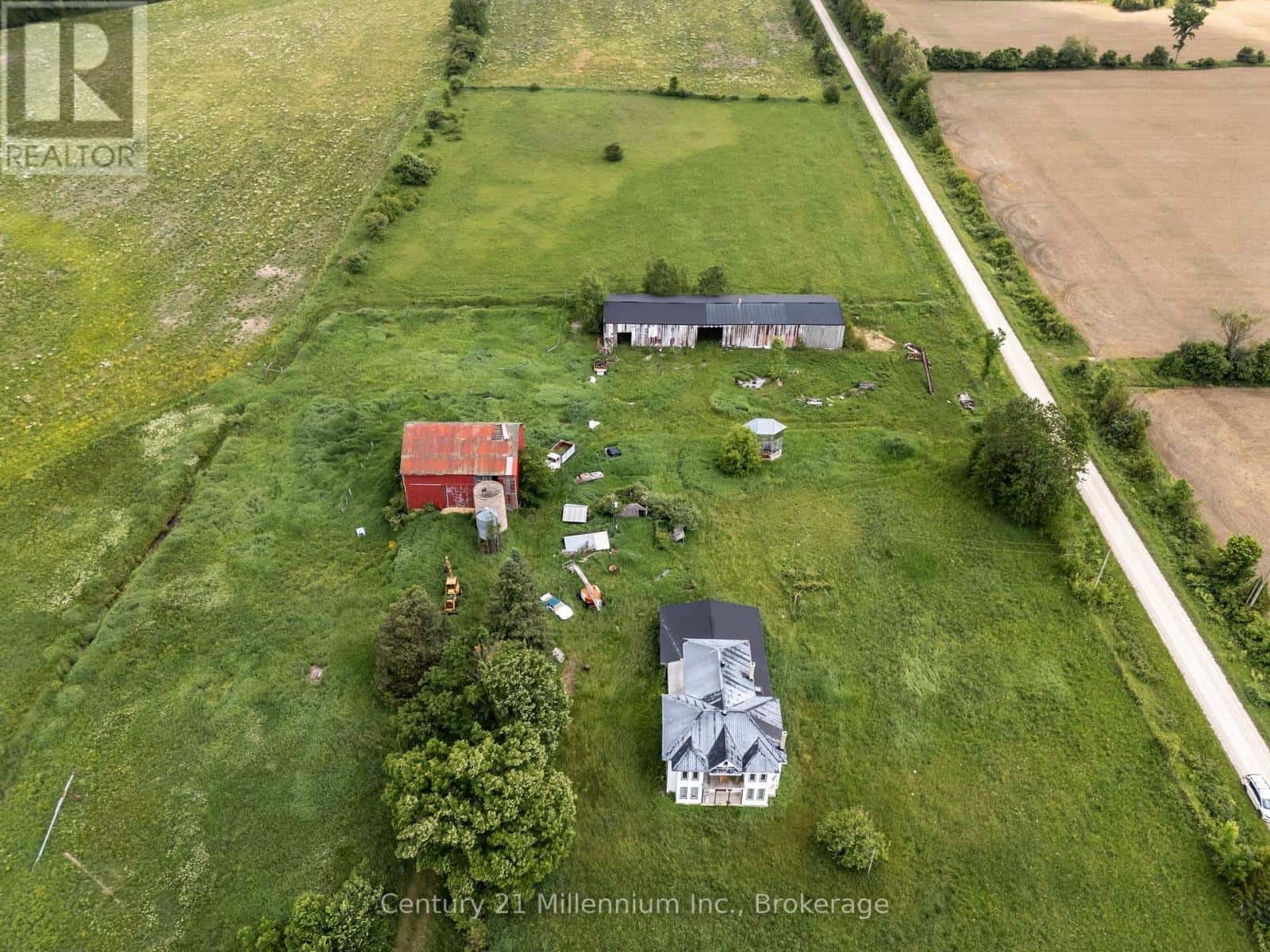 135389 CONCESSION 8 ROAD — Chatsworth, Ontario - Photo 2 of 40