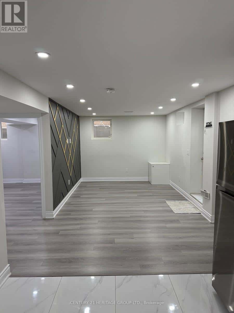 BASEMENT - 43 ALLANGROVE AVENUE — East Gwillimbury (Sharon), Ontario - Photo 2 of 15