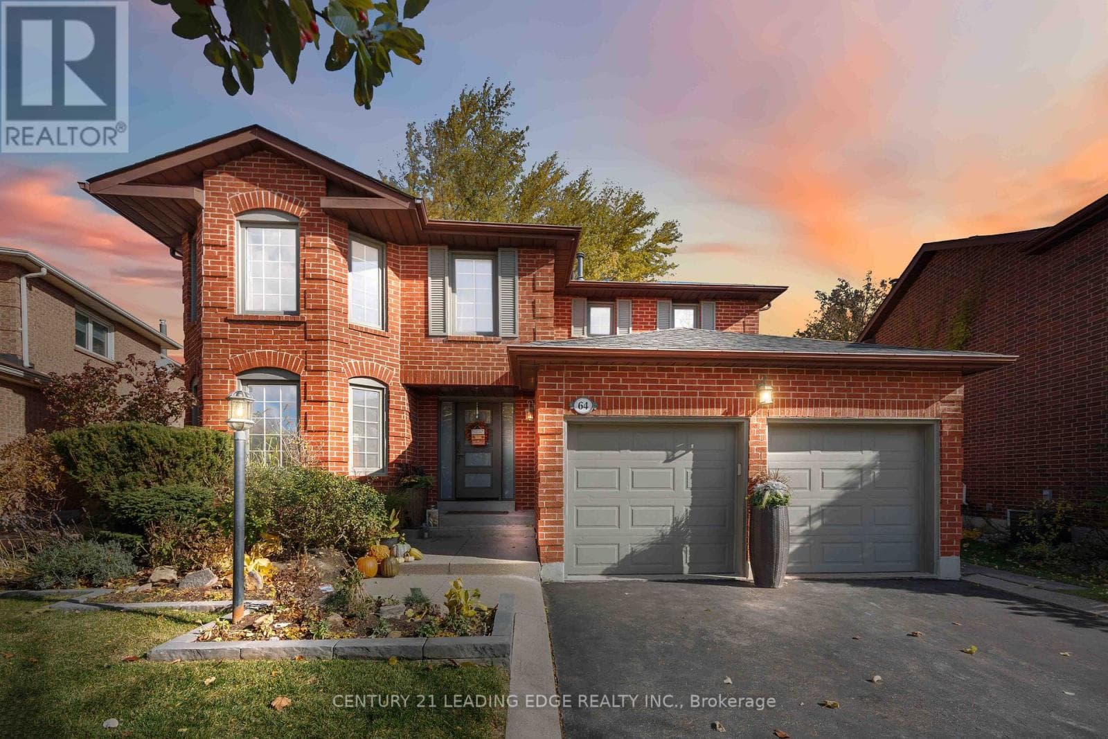64 LEHMAN CRESCENT — Markham (Markham Village), Ontario - Main photo