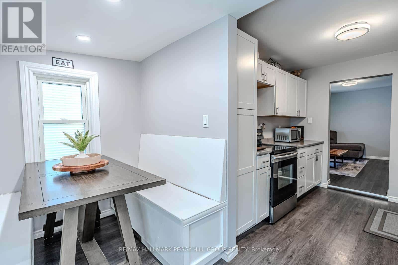 44 ADELAIDE STREET — Barrie (Allandale), Ontario - Photo 5 of 20