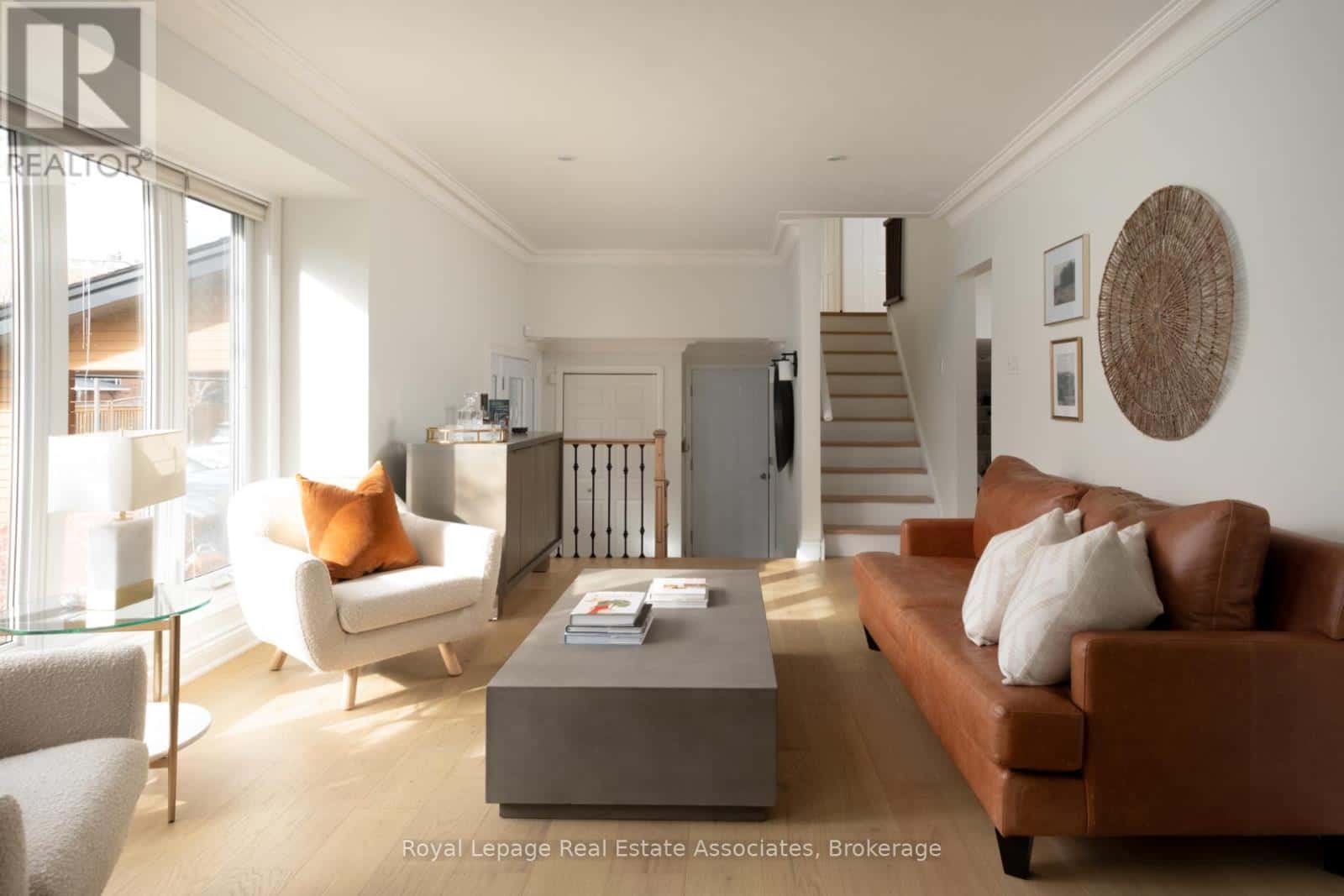 134 FAIRWOOD PLACE W — Burlington (Bayview), Ontario - Photo 2 of 49