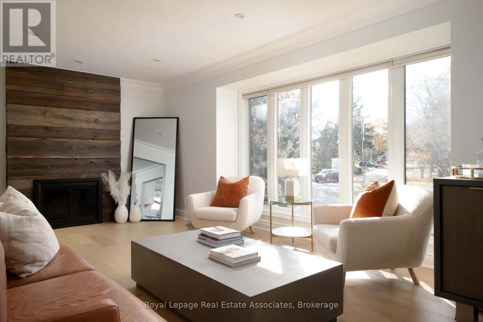 134 FAIRWOOD PLACE W — Burlington (Bayview), Ontario - Photo 4 of 49