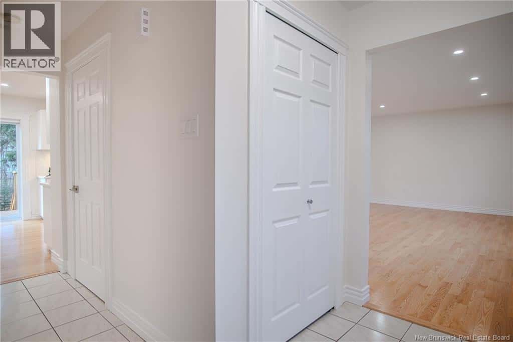 15 Linden Crescent — Rothesay, New Brunswick - Photo 5 of 49