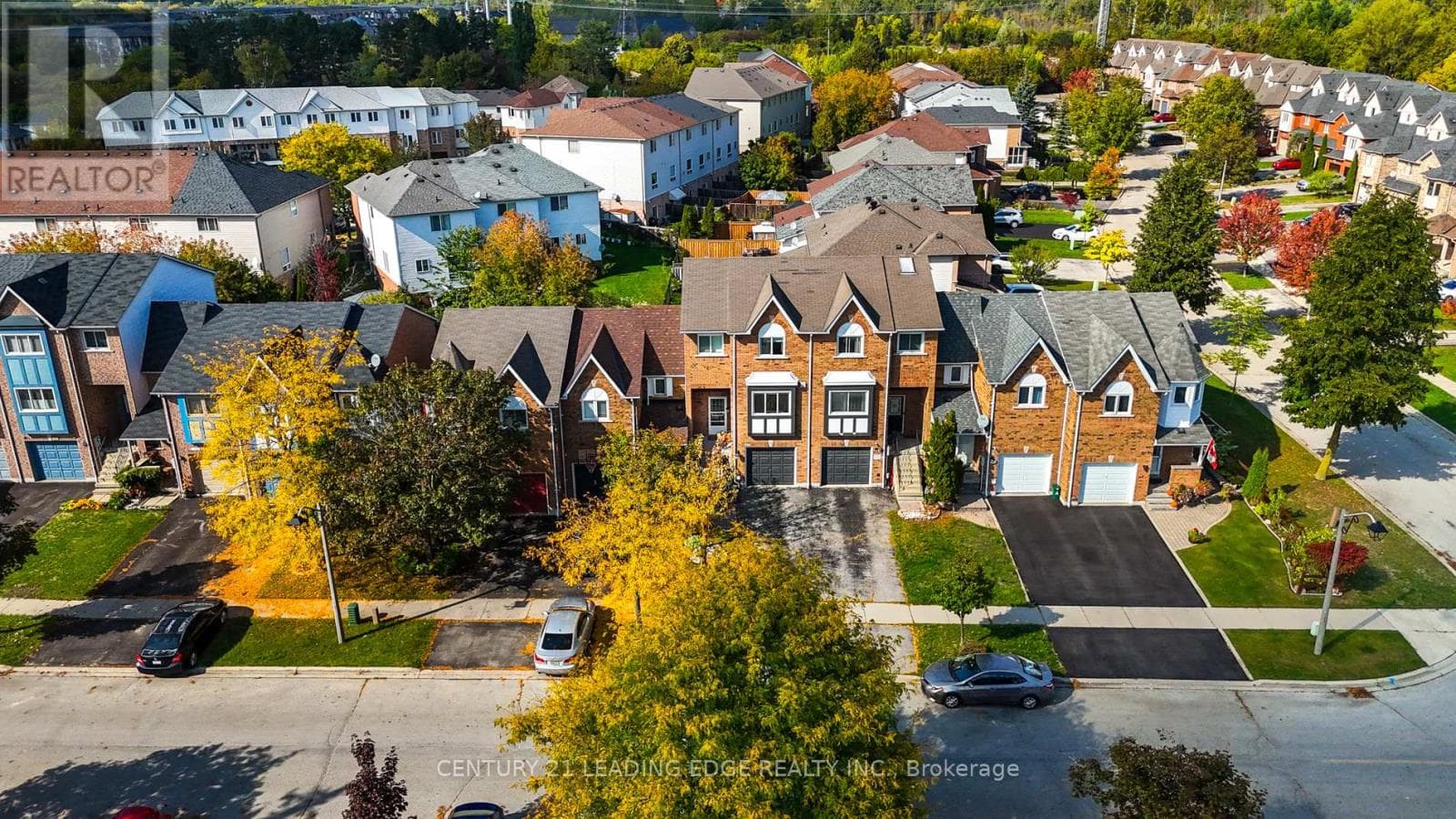 330 SPARROW CIRCLE — Pickering (Highbush), Ontario - Main photo