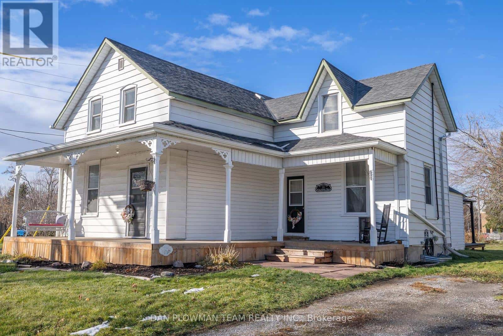 11 KING STREET W — Kawartha Lakes (Omemee), Ontario - Photo 2 of 48