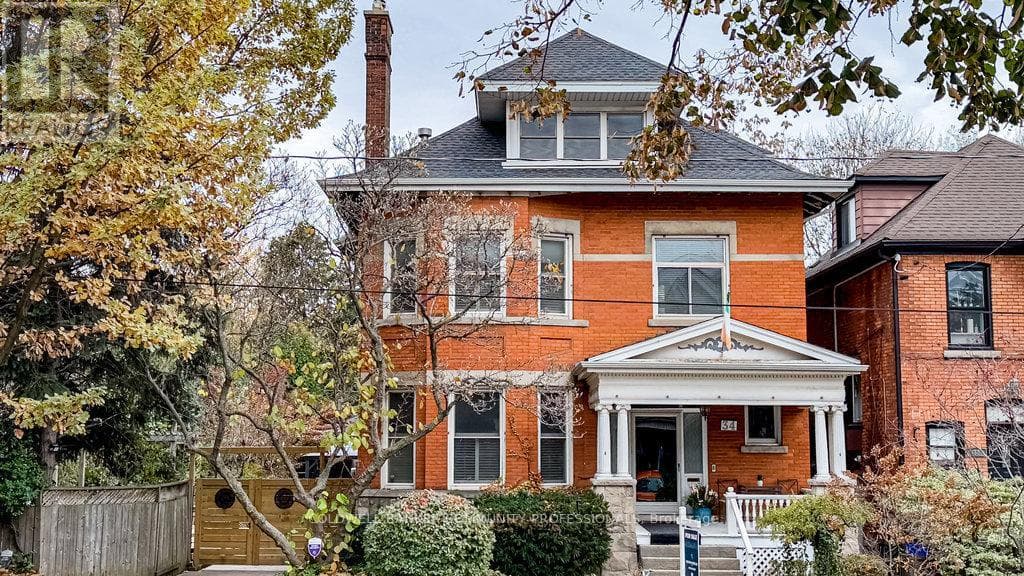 34 HOLTON AVENUE S — Hamilton (Gibson), Ontario - Main photo