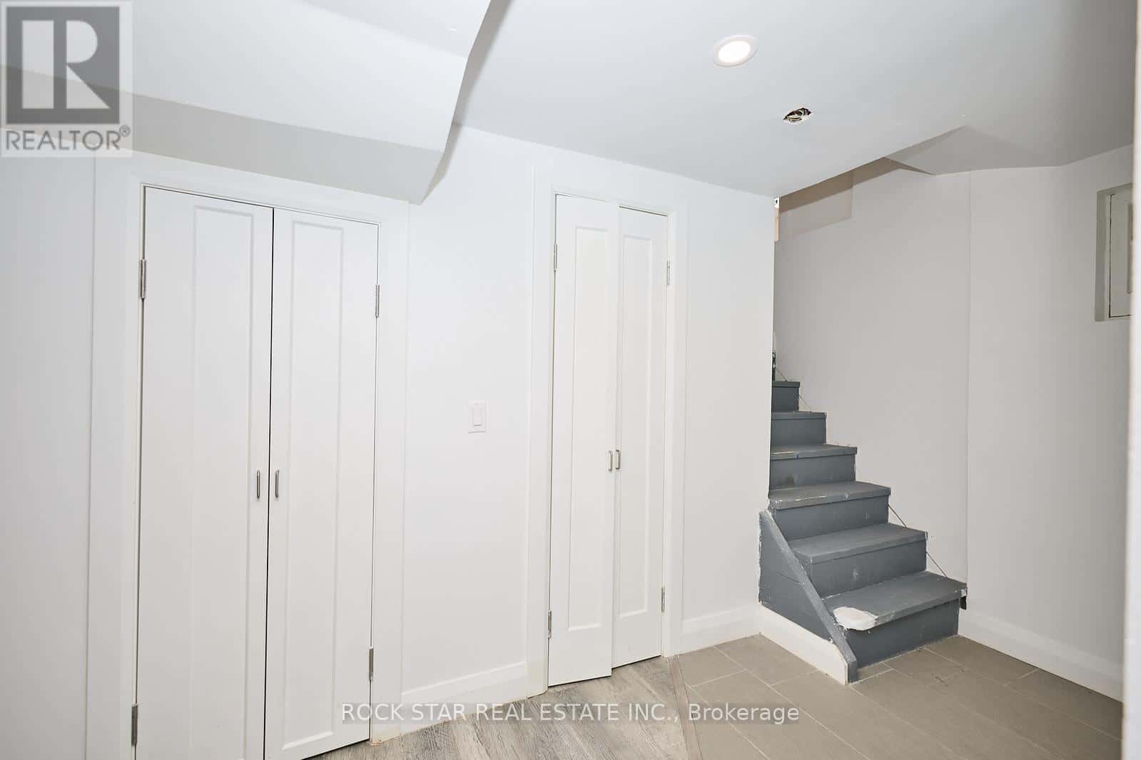 LOWER - 65 ALMOND STREET — Welland (Welland Downtown), Ontario - Photo 4 of 16