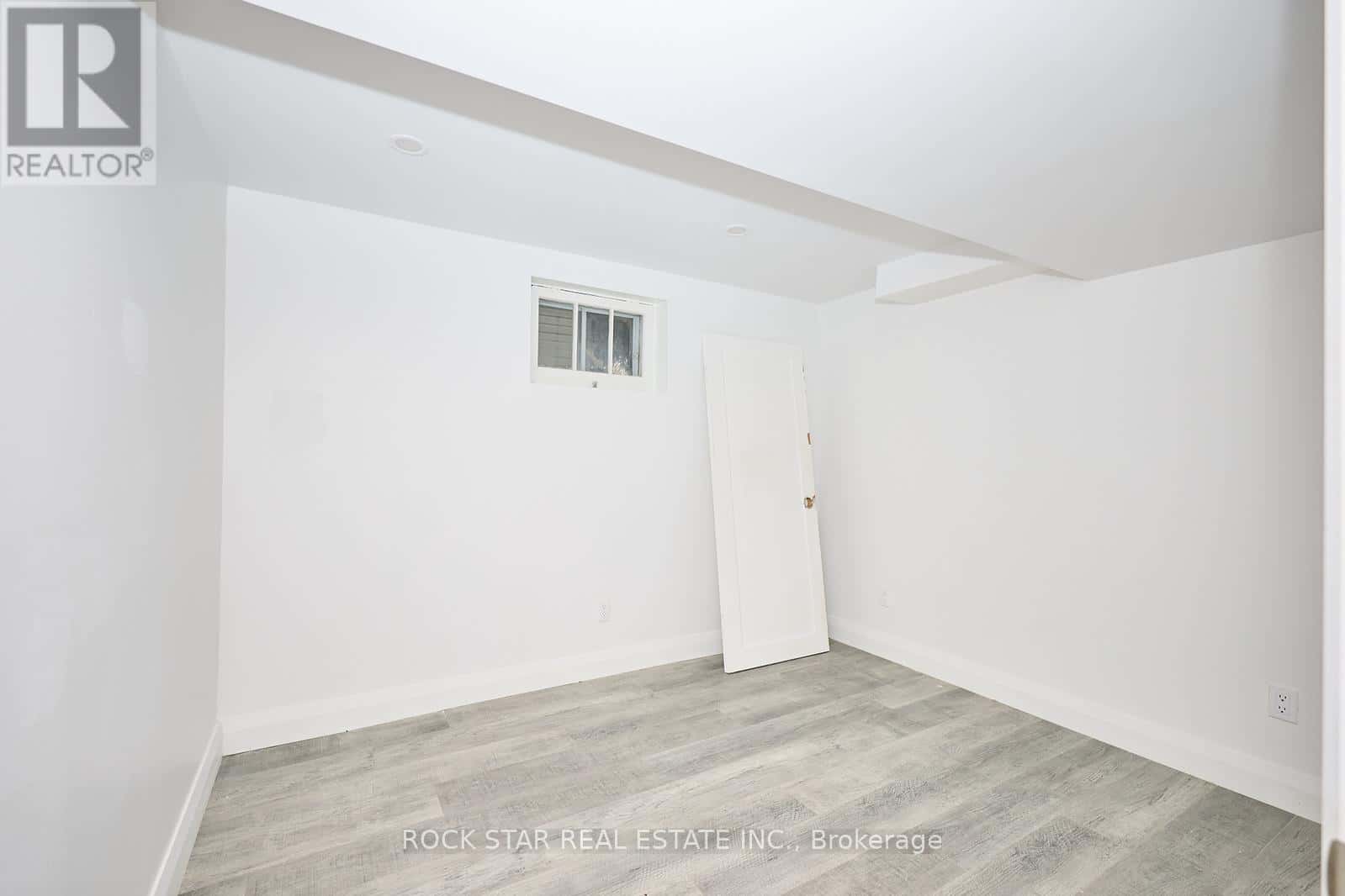 LOWER - 65 ALMOND STREET — Welland (Welland Downtown), Ontario - Photo 5 of 16