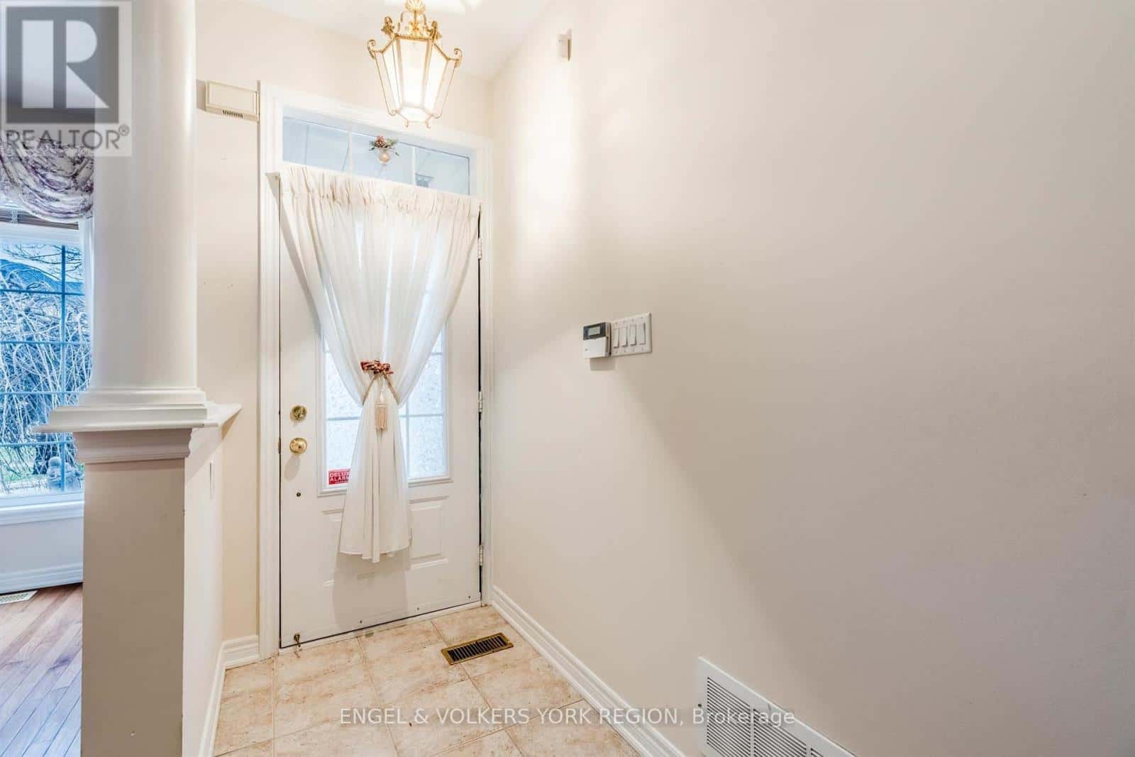 73 SAFFRON STREET — Markham (Greensborough), Ontario - Photo 2 of 50